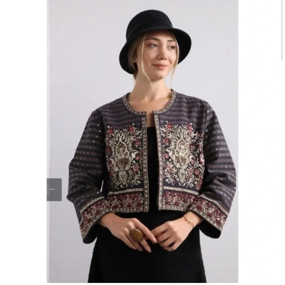 Soft Surroundings Embroidered Beaded Cropped Jacket Black Red M 2EJ86